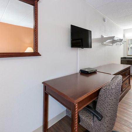Americas Best Value Inn Columbus Exterior photo