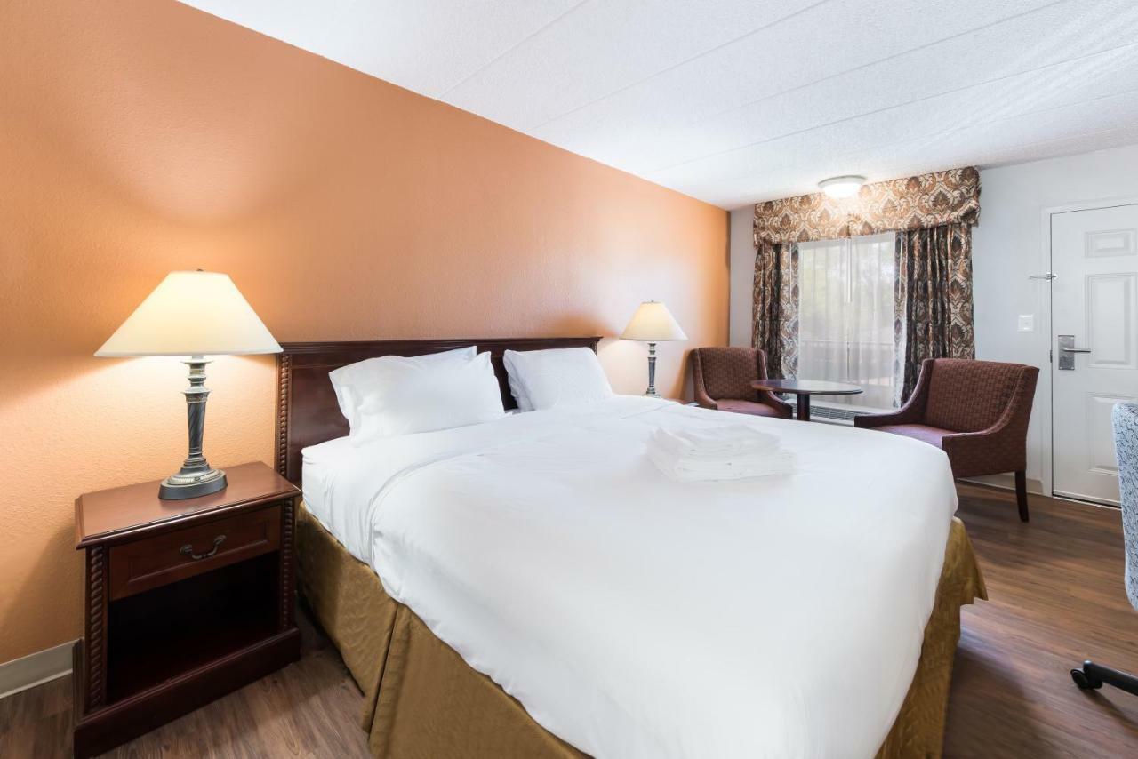 Americas Best Value Inn Columbus Exterior photo